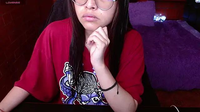Snapshot of MidoriQuiinn chatting on 8, 5, 2026 MidoriQuiinn online show from 8, 5, 2026