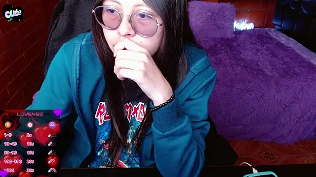 Snapshot of MidoriQuiinn chatting on 12, 6, 2026 MidoriQuiinn online show from 12, 6, 2026