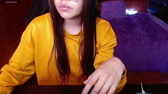 Snapshot of MidoriQuiinn chatting on 23, 6, 2026 MidoriQuiinn online show from 23, 6, 2026
