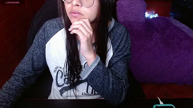 Snapshot of MidoriQuiinn chatting on 24, 6, 2026 MidoriQuiinn online show from 24, 6, 2026