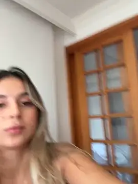 oriana zoeee online show from 16, 4, 2026