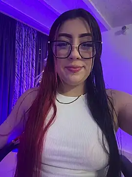 Snapshot of caroline23_x chatting on 7, 1, 2025 caroline23 x online show from 7, 1, 2025