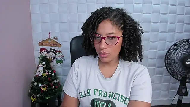 Snapshot of DannaBerry chatting on 3, 12, 2024 DannaBerry online show from 3, 12, 2024