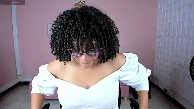 Snapshot of DannaBerry chatting on 9, 1, 2025 DannaBerry online show from 9, 1, 2025