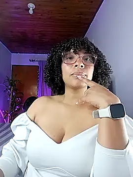 Snapshot of DannaBerry chatting on 29, 9, 2025 DannaBerry online show from 29, 9, 2025