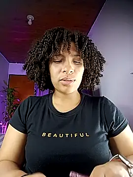 Snapshot of DannaBerry chatting on 4, 10, 2025 DannaBerry online show from 4, 10, 2025