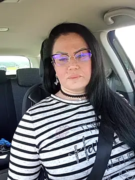 x  KHALEESI  x online show from 5, 4, 2026