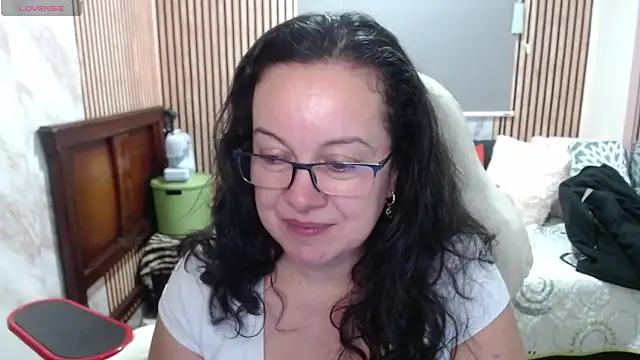 Sonialorens  online show from 30, 5, 2026