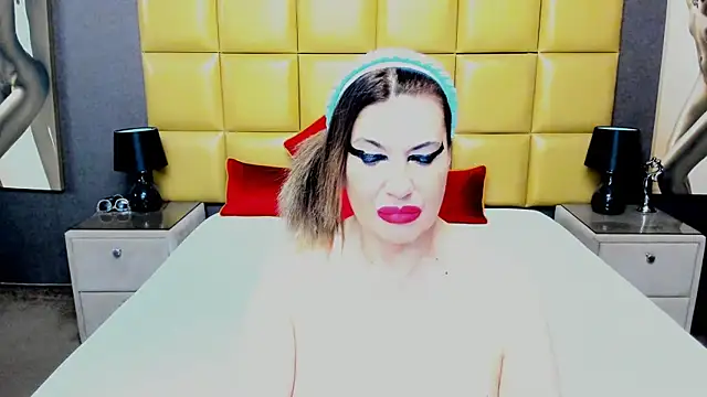 Snapshot of KiraLeila chatting on 28, 5, 2026 KiraLeila online show from 28, 5, 2026