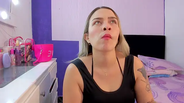 Snapshot of Byanca_Winklar chatting on 3, 3, 2025 Byanca Winklar online show from 3, 3, 2025