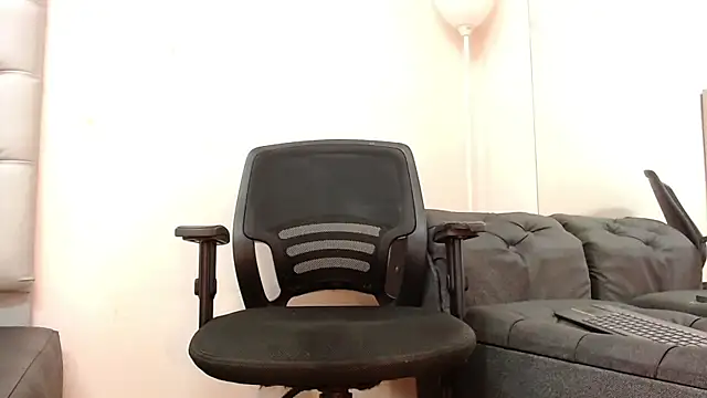 Snapshot of Robert_Kingg chatting on 2, 7, 2026 Robert Kingg online show from 2, 7, 2026