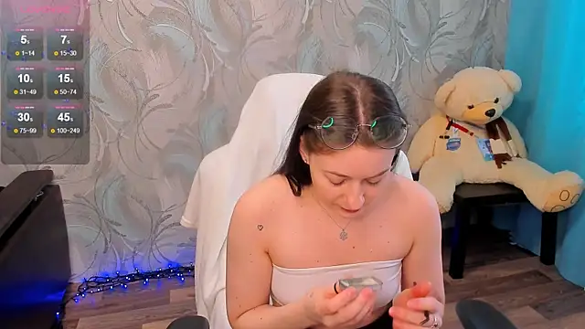 Snapshot of Kitty8meow chatting on 12, 2, 2025 Kitty8meow online show from 12, 2, 2025