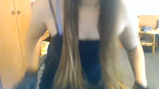 Snapshot of Misty_x chatting on 13, 6, 2026 Misty x online show from 13, 6, 2026