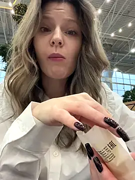 MaryHiggins online show from 2, 12, 2025