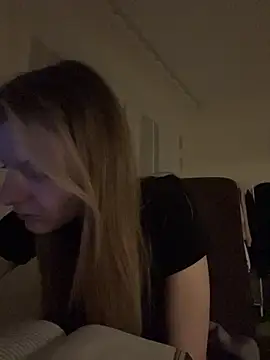 MaryHiggins online show from 5, 4, 2026