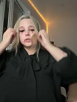 Snapshot of B_Ratz chatting on 31, 10, 2025 B Ratz online show from 31, 10, 2025