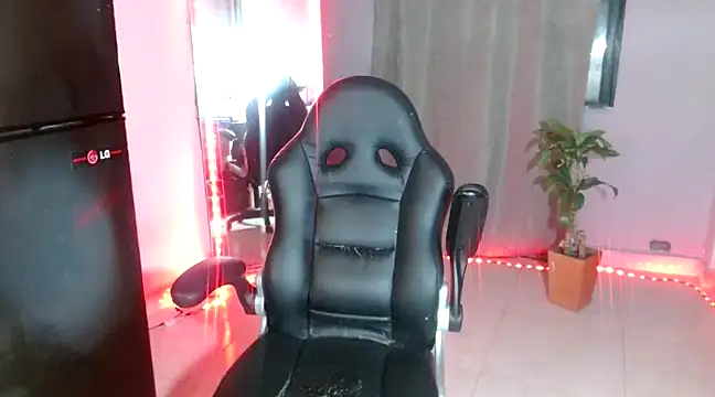 Ariana girlhots online show from 23, 2, 2025