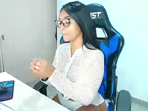 sophiax-x online show from 22, 1, 2025