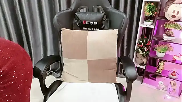 Yuki-yio online show from 27, 2, 2026