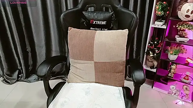 Yuki-yio online show from 28, 2, 2026