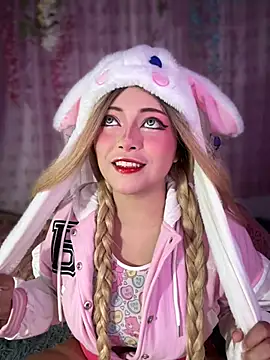 seraphine23 online show from 13, 12, 2024