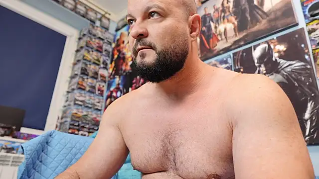 Snapshot of Muscle_Bear chatting on 7, 6, 2026 Muscle Bear online show from 7, 6, 2026