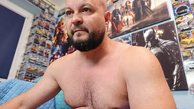Snapshot of Muscle_Bear chatting on 12, 6, 2026 Muscle Bear online show from 12, 6, 2026