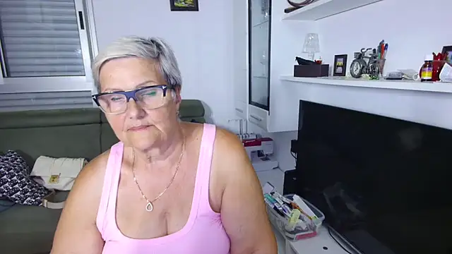 Snapshot of Selenna57 chatting on 10, 6, 2026 Selenna57 online show from 10, 6, 2026