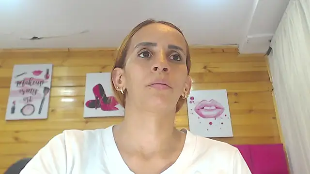 Amber Moore online show from 26, 12, 2024