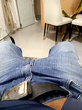 Snapshot of bebe082112 chatting on 30, 12, 2024 bebe082112 online show from 30, 12, 2024