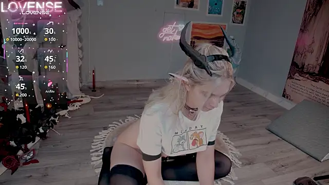 Careful i bite online show from 27, 10, 2025