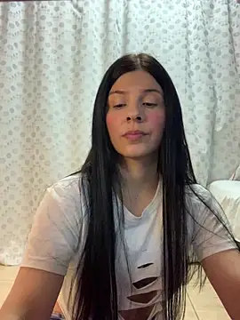 Estefani 32 online show from 23, 3, 2026