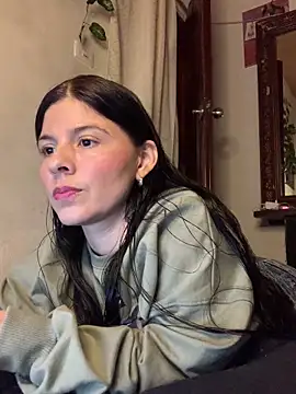 Estefani 32 online show from 17, 4, 2026