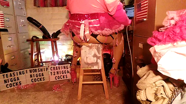 tgirljillforbbc online show from 15, 4, 2026