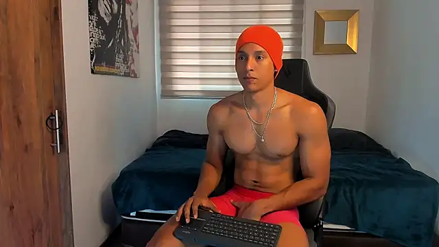 Liam V online show from 4, 12, 2024