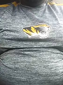 Snapshot of biggreen850 chatting on 1, 2, 2025 biggreen850 online show from 1, 2, 2025