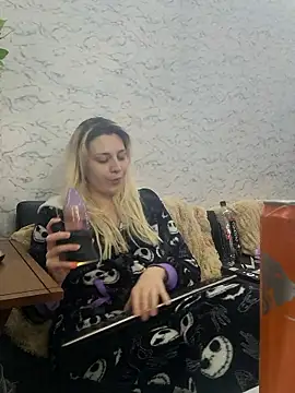 Snapshot of ScarletCallings420 chatting on 17, 1, 2026 ScarletCallings420 online show from 17, 1, 2026