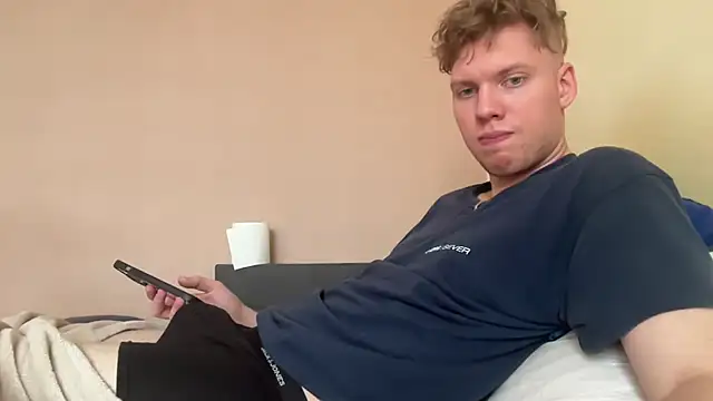 Snapshot of sexybooii6968 chatting on 7, 10, 2025 sexybooii6968 online show from 7, 10, 2025