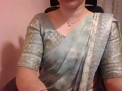 Snapshot of Pinky_4 chatting on 8, 3, 2025 Pinky 4 online show from 8, 3, 2025