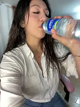 MiaJones21 online show from 6, 12, 2024