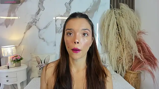 Snapshot of hannahill69 chatting on 11, 6, 2026 hannahill69 online show from 11, 6, 2026
