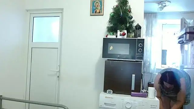 RidemerafSuzana online show from 10, 9, 2025