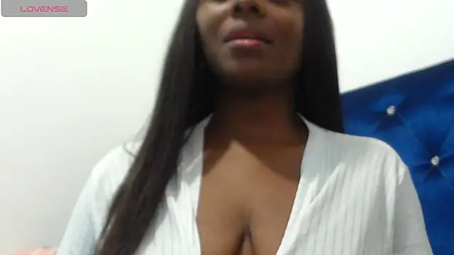 Snapshot of mommywebcam chatting on 12, 10, 2025 mommywebcam online show from 12, 10, 2025