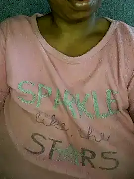 Snapshot of winterqueenx chatting on 18, 12, 2024 winterqueenx online show from 18, 12, 2024