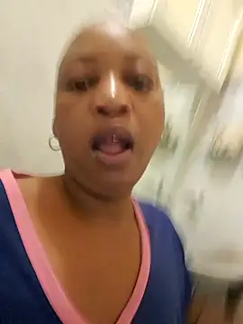 Snapshot of winterqueenx chatting on 21, 3, 2025 winterqueenx online show from 21, 3, 2025