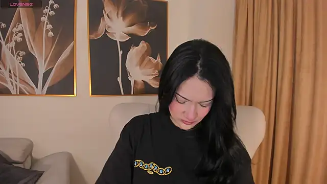 Snapshot of AnaDurant chatting on 11, 10, 2025 AnaDurant online show from 11, 10, 2025