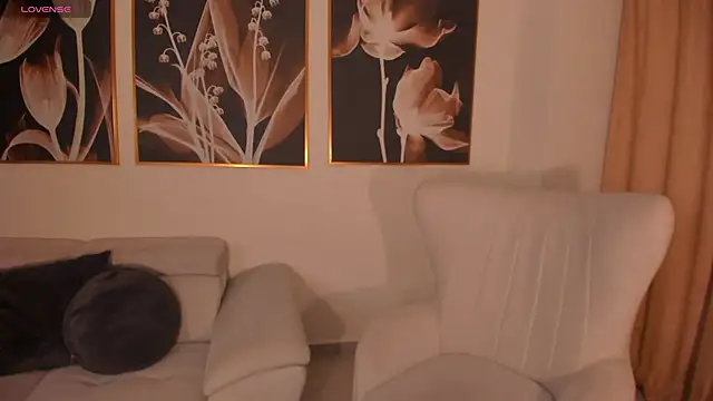 Snapshot of AnaDurant chatting on 24, 11, 2025 AnaDurant online show from 24, 11, 2025