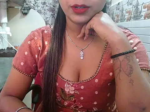 LovingPihu online show from 5, 2, 2026