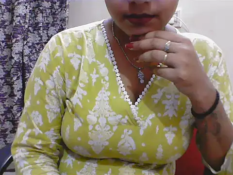 LovingPihu online show from 18, 5, 2026