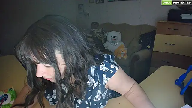 Lucretia Goldi  online show from 21, 1, 2025